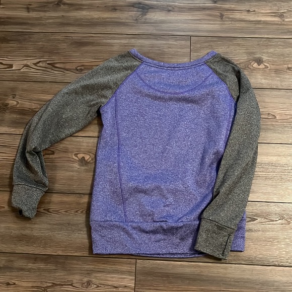 Women’s Adidas Pullover - Picture 5 of 6